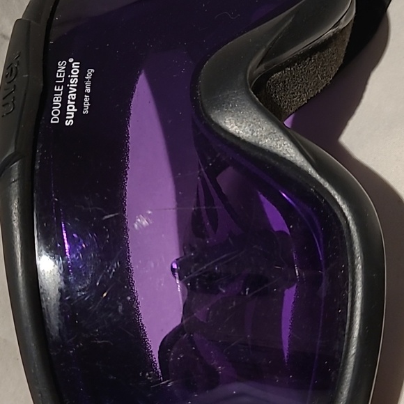 UVEX Ski goggles with Purple Lens - Picture 7 of 7